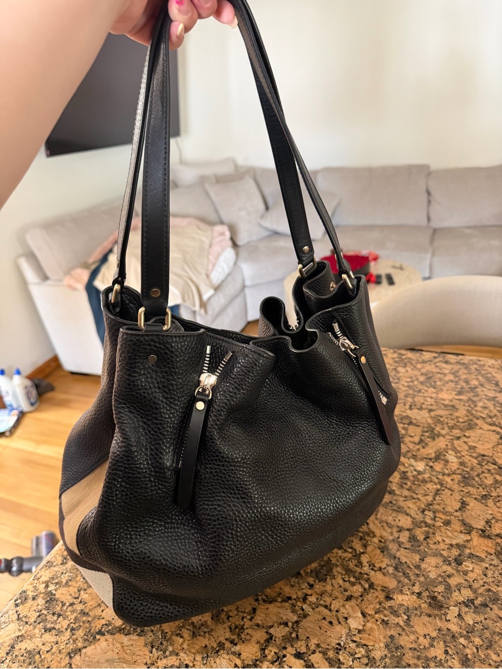 Burberry Grainy Calfskin House Check Medium Maidstone Black